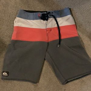 Quicksilver board shorts barely worn
